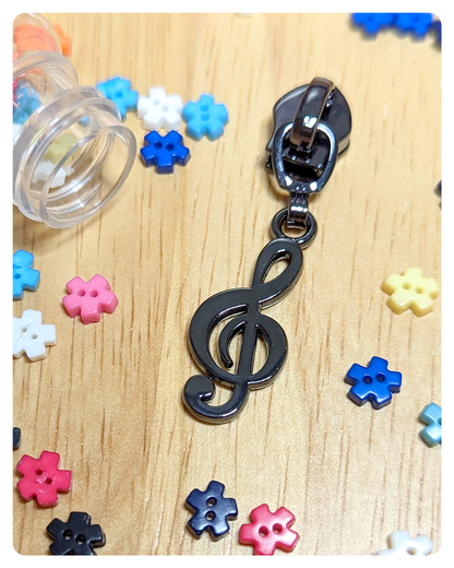 Size #5 Nylon Zipper Pull - Treble Clef