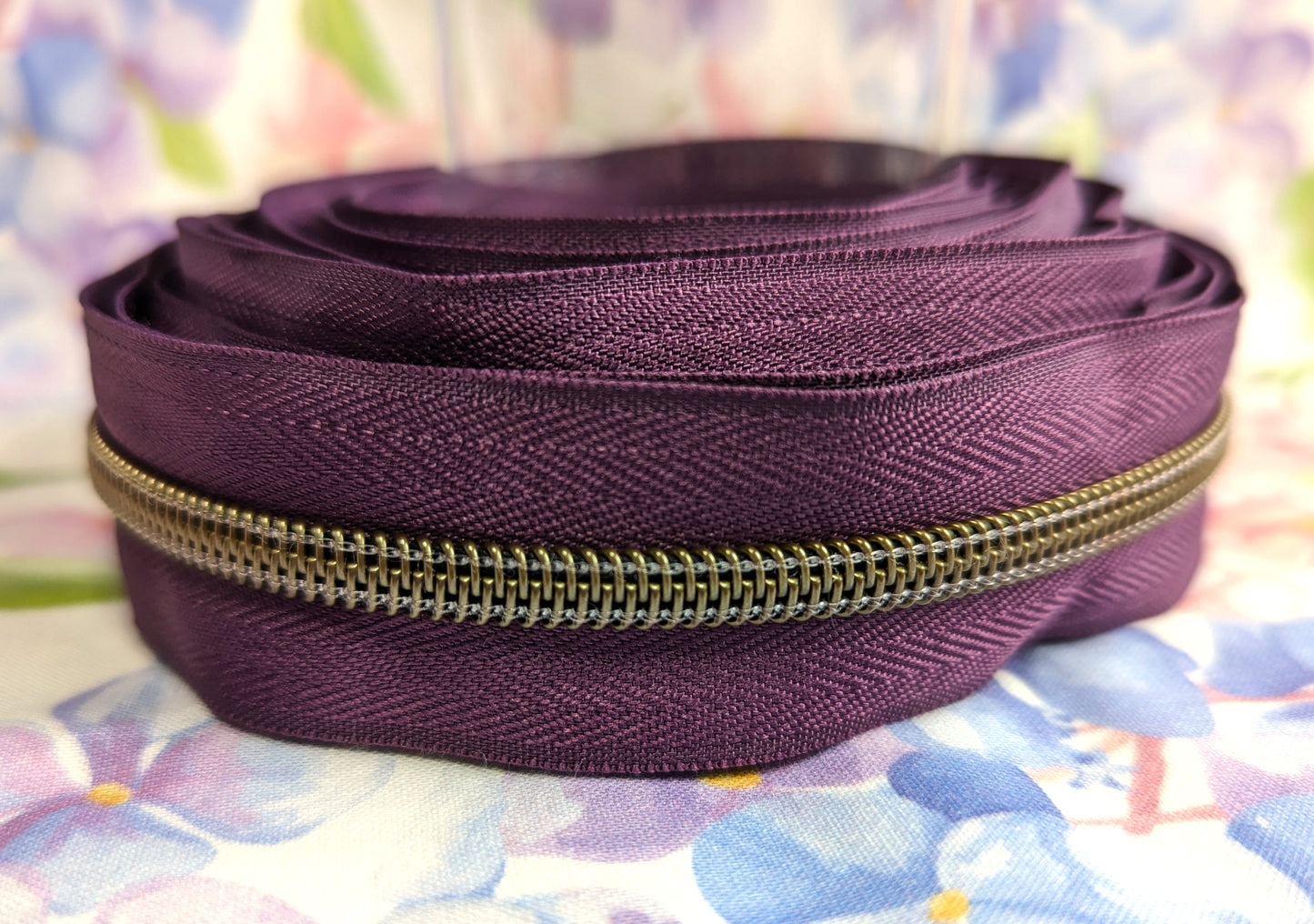 #5 Plum Zipper Tape